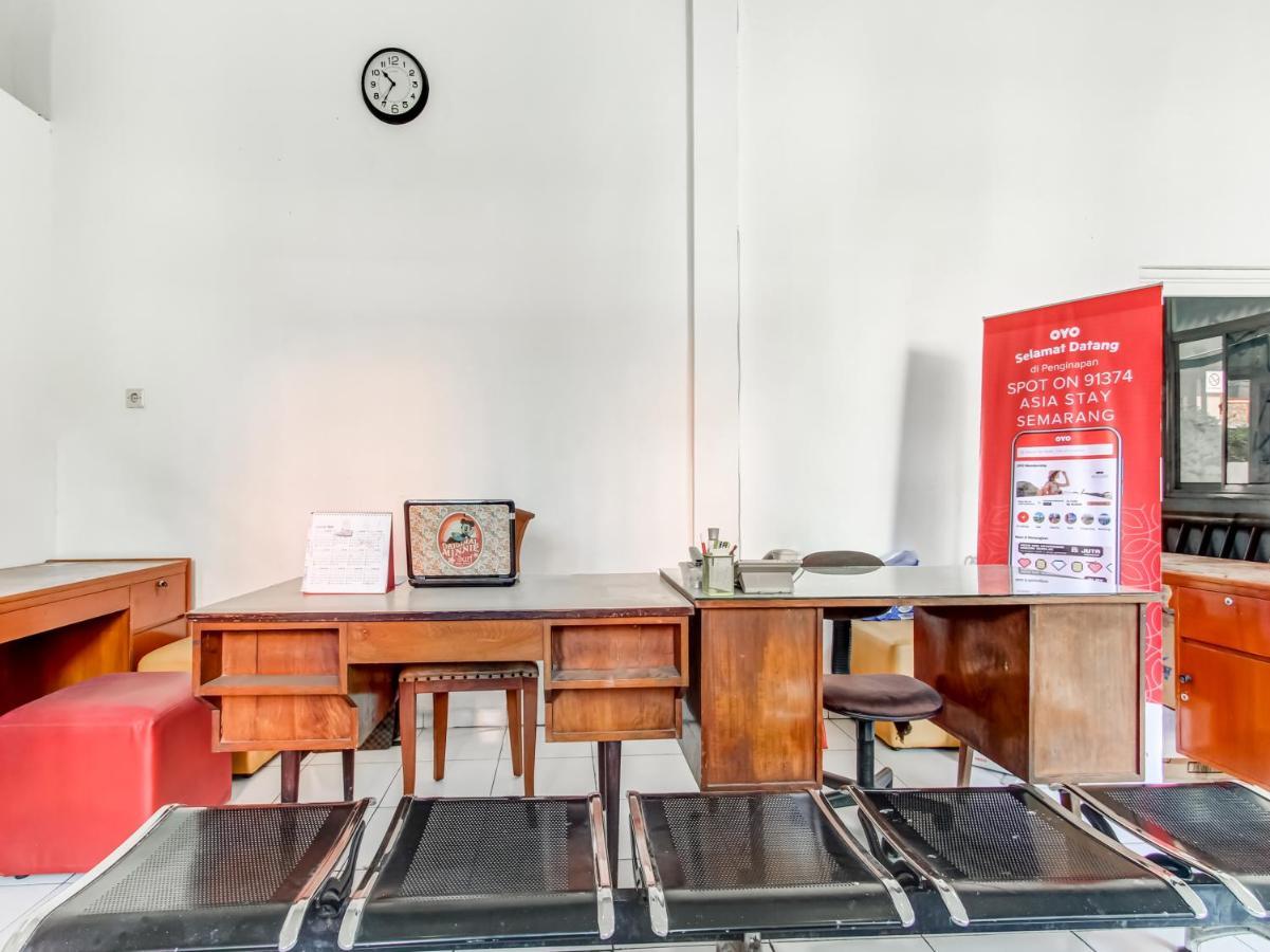 Oyo Life 91374 Asia Stay Semarang Syariah Kültér fotó