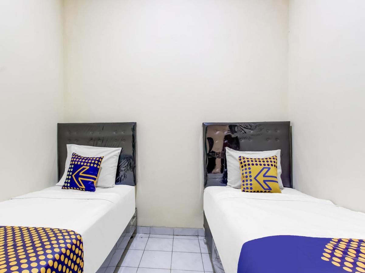 Oyo Life 91374 Asia Stay Semarang Syariah Kültér fotó