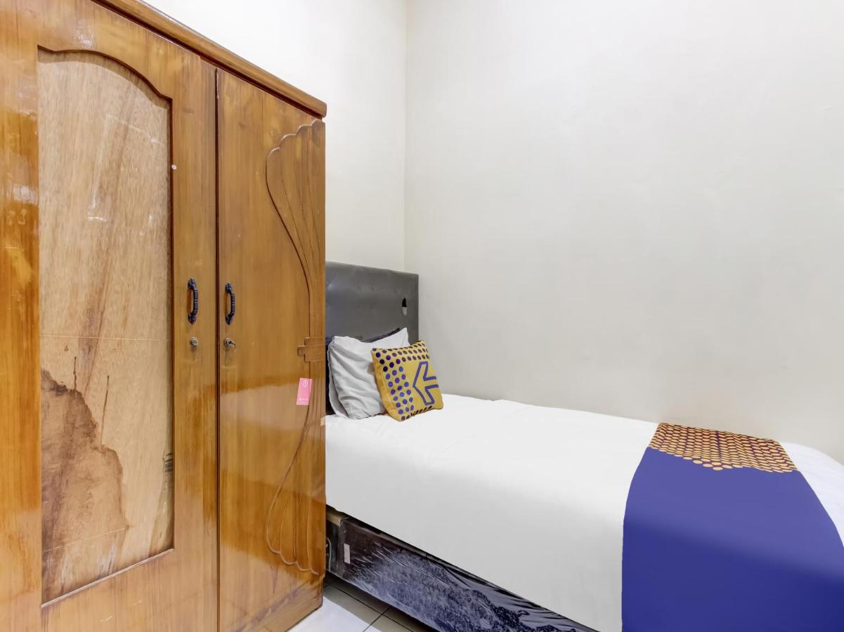 Oyo Life 91374 Asia Stay Semarang Syariah Kültér fotó