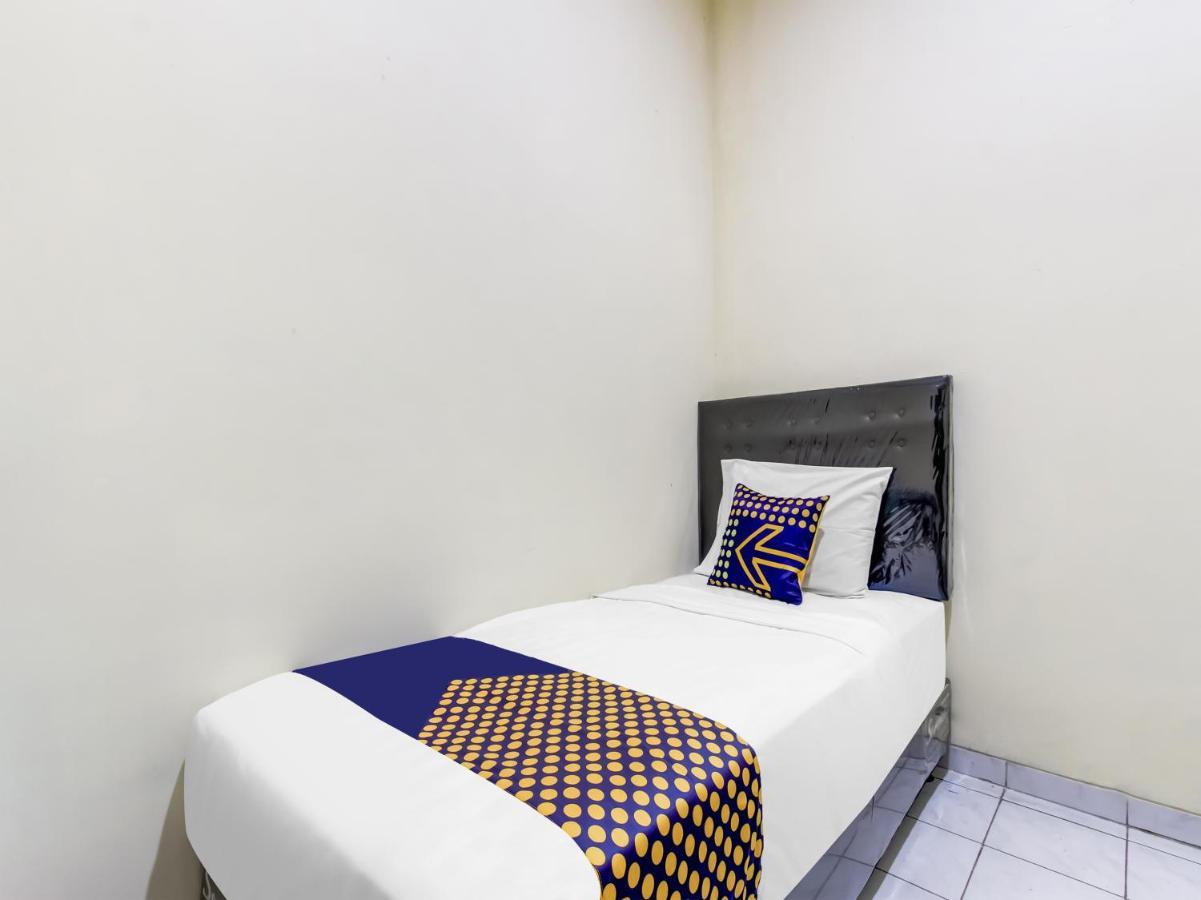 Oyo Life 91374 Asia Stay Semarang Syariah Kültér fotó